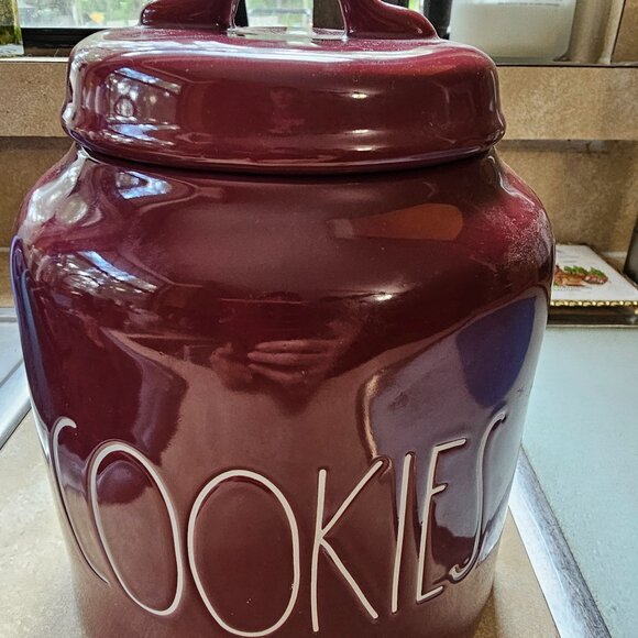 Rae Dunn Cookie Jar in EUC - Picture 1 of 7